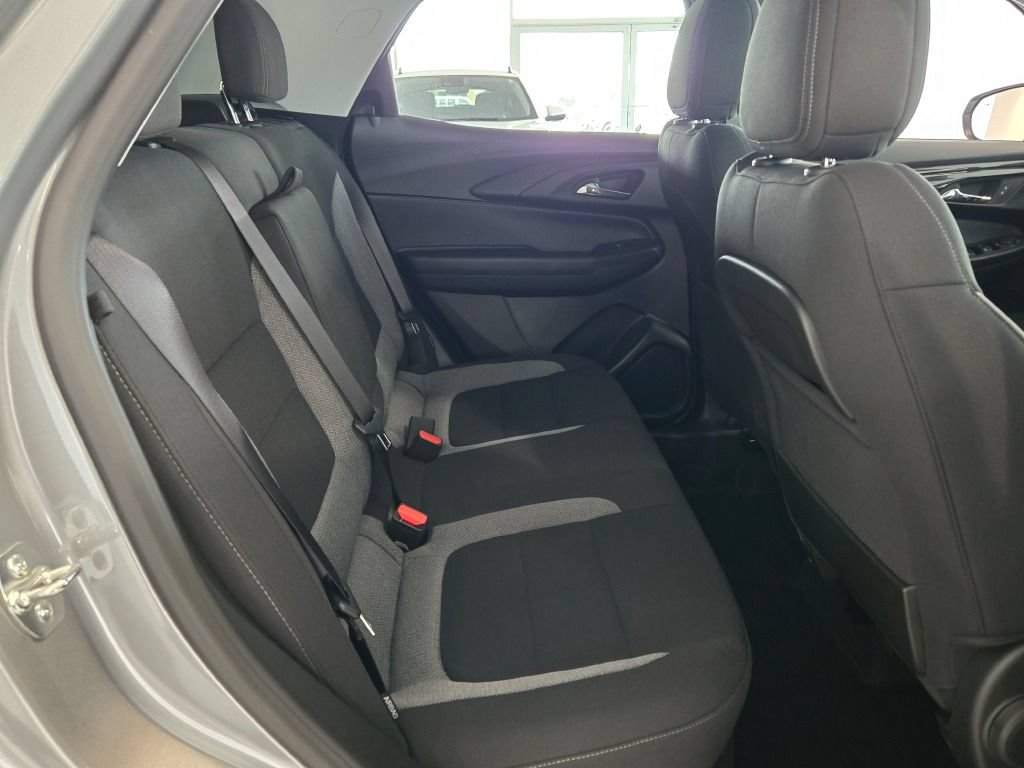 Certified 2026 Chevrolet TrailBlazer LT w/ Convenience Package FWD image 8