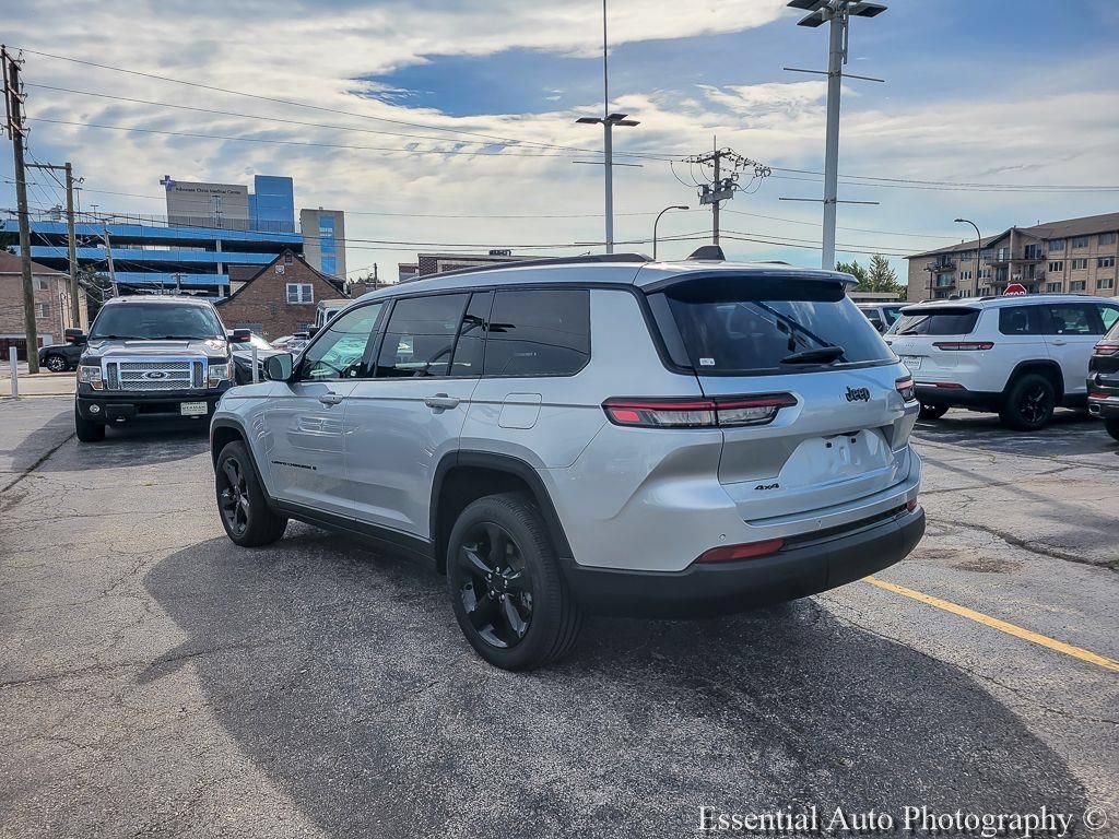 Used 2023 Jeep Grand Cherokee L Laredo AWD/4WD image 11