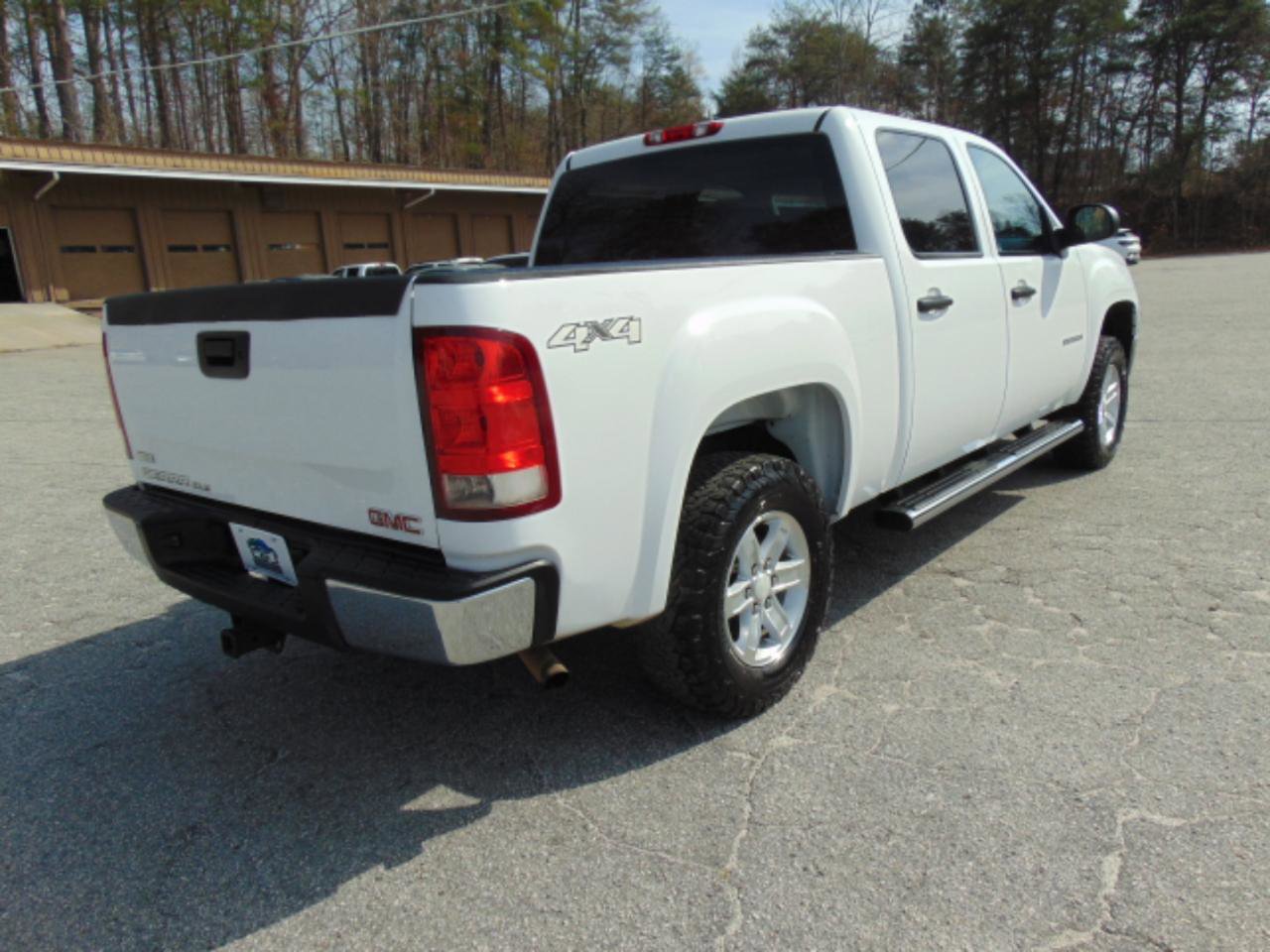 Used 2011 GMC Sierra 1500 SLE w/ Power Tech Package image 12