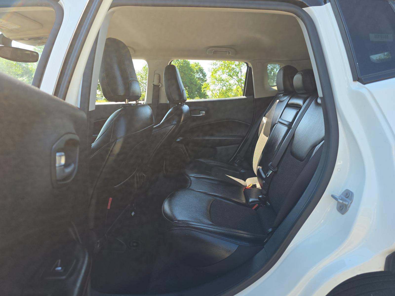 Used 2019 Jeep Compass Trailhawk AWD/4WD image 5