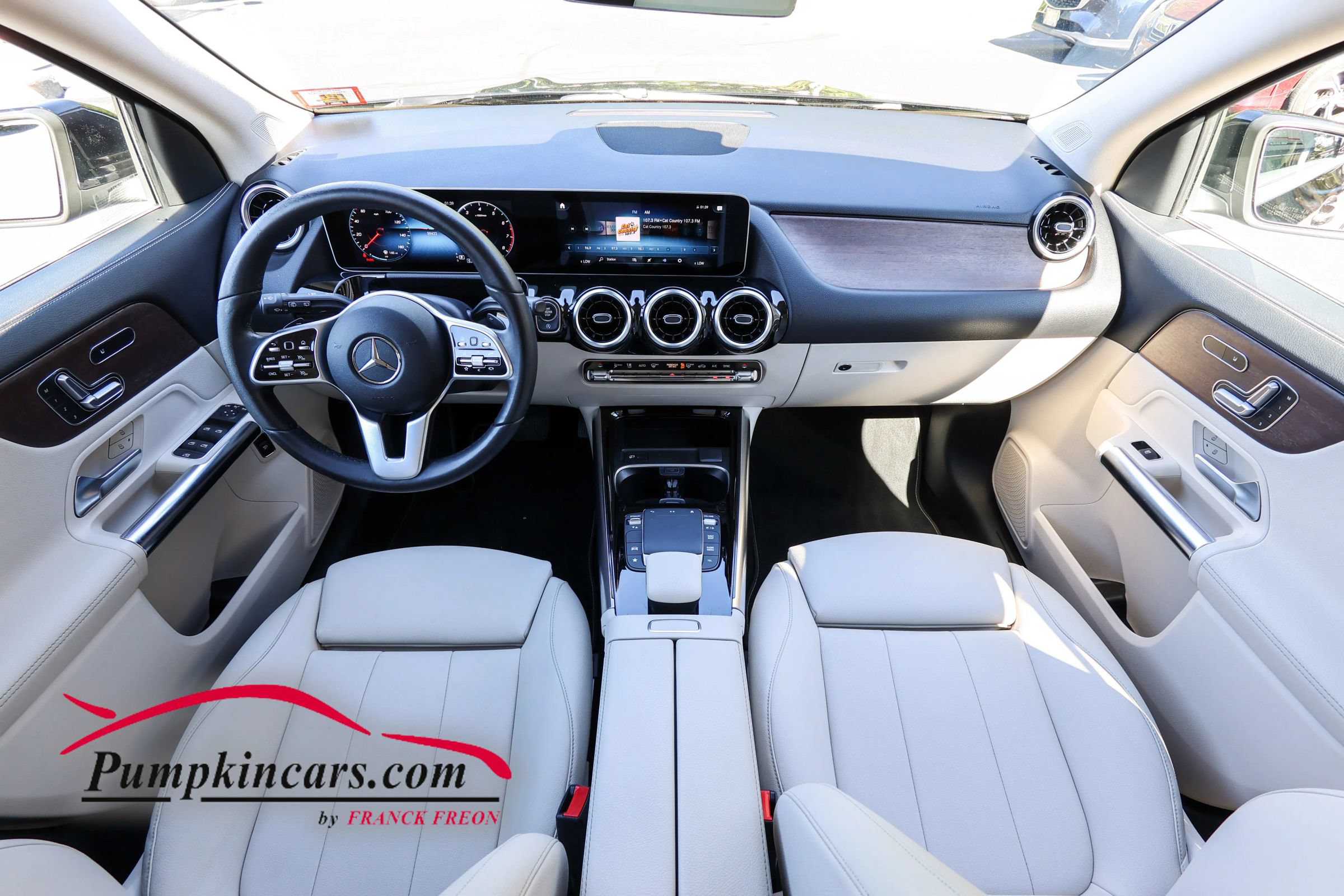 Used 2021 Mercedes-Benz GLA 250 4MATIC w/ Premium Package image 32