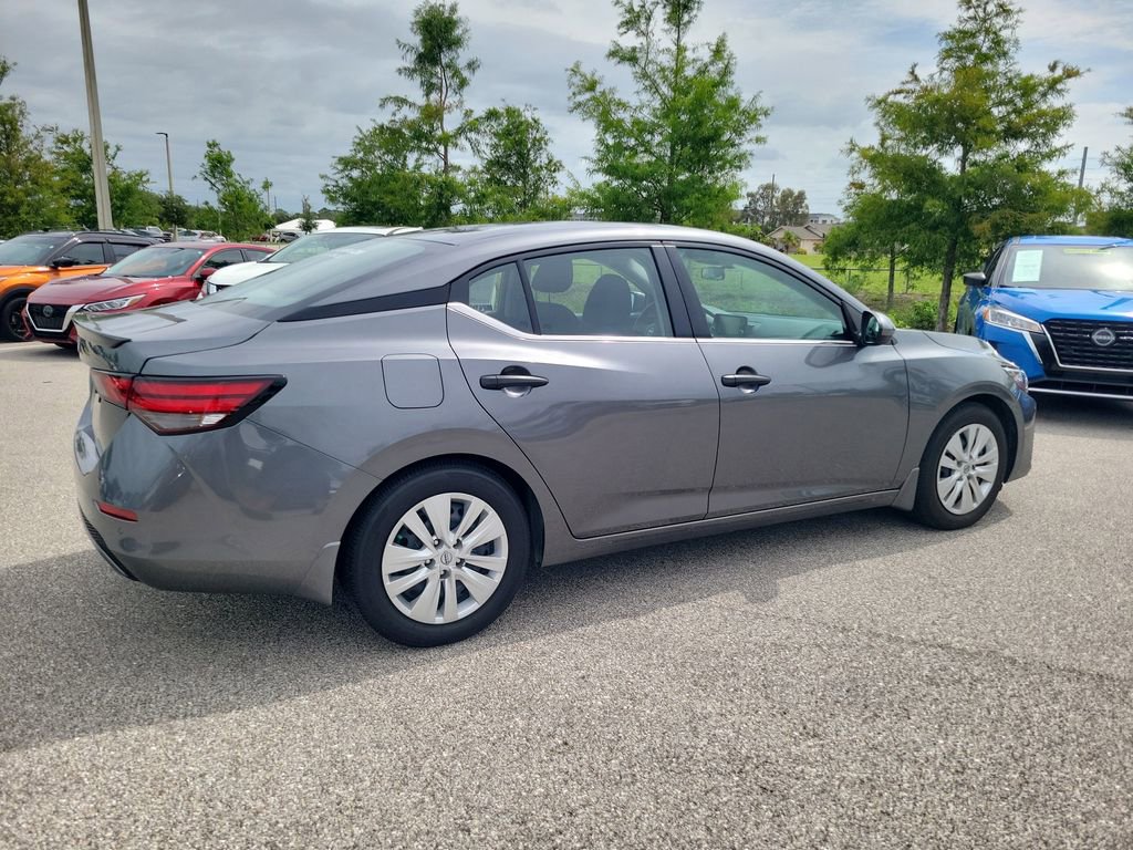 Used 2025 Nissan Sentra S FWD image 2