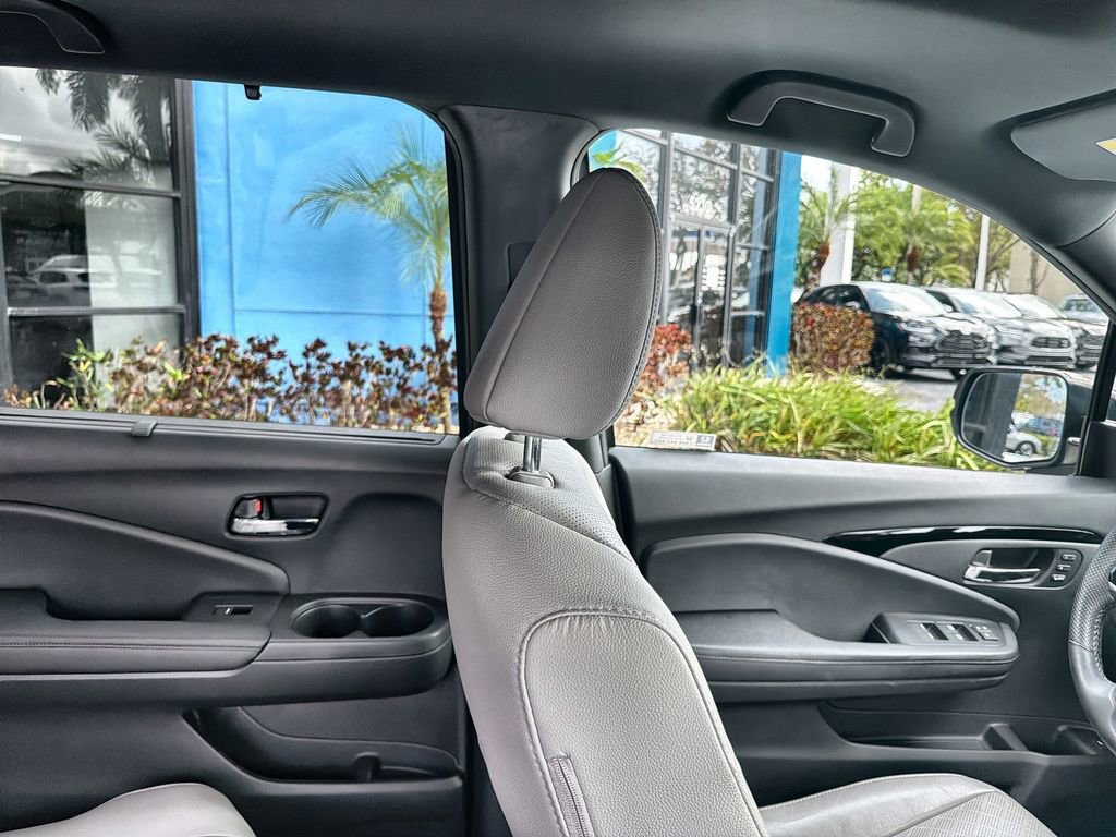 Used 2020 Honda Passport Touring image 16