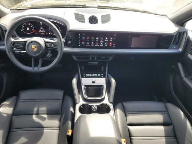 Used 2024 Porsche Cayenne Coupe image 27