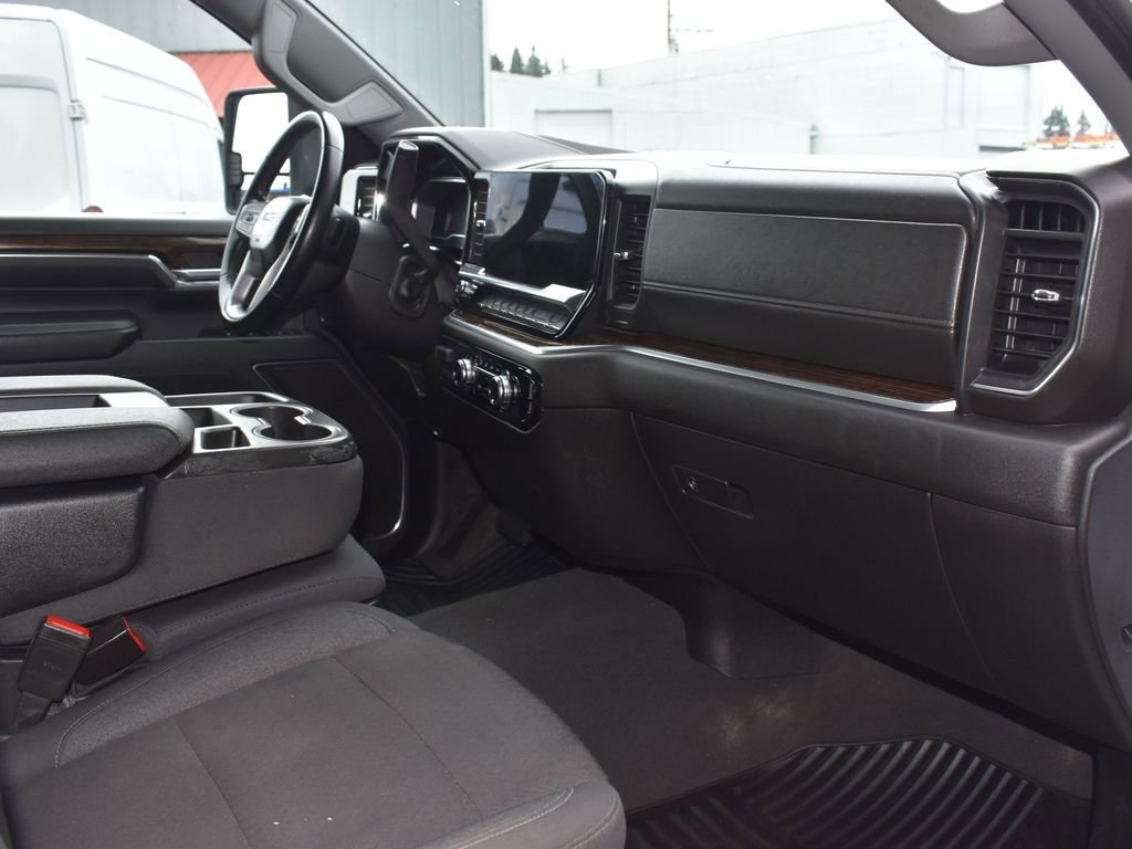 Used 2024 GMC Sierra 3500 SLE w/ SLE Convenience Package AWD/4WD image 9