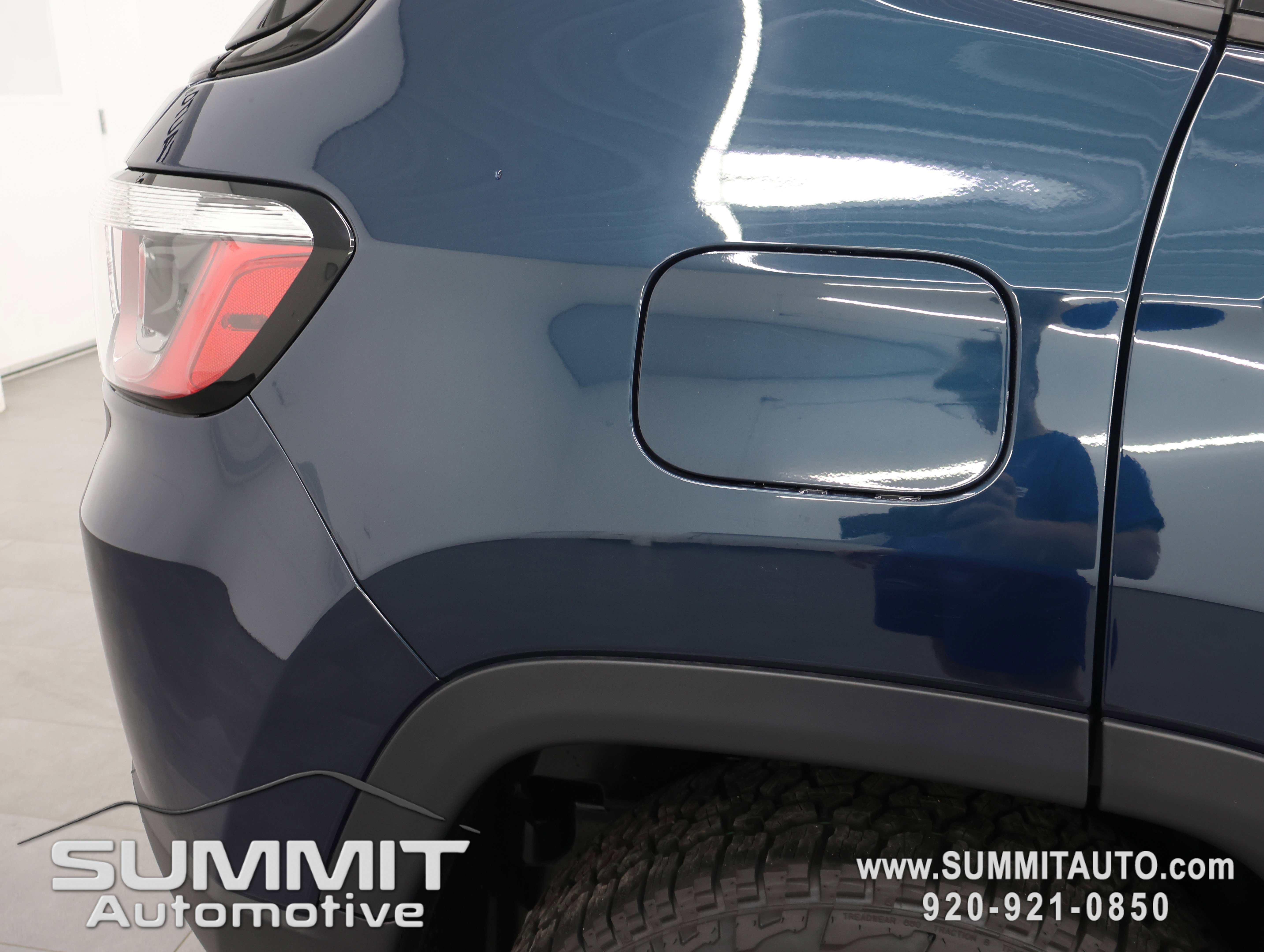 New 2026 Jeep Compass Trailhawk w/ Sun, Sound & Navigation Group image 25