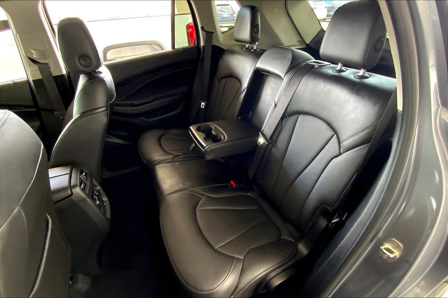 Used 2020 Buick Envision Essence w/ Experience Buick Package FWD image 21