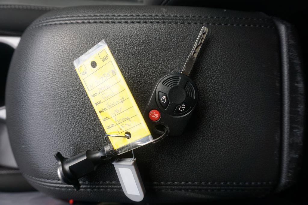 Used 2016 Ford Escape SE w/ Equipment Group 201A image 28