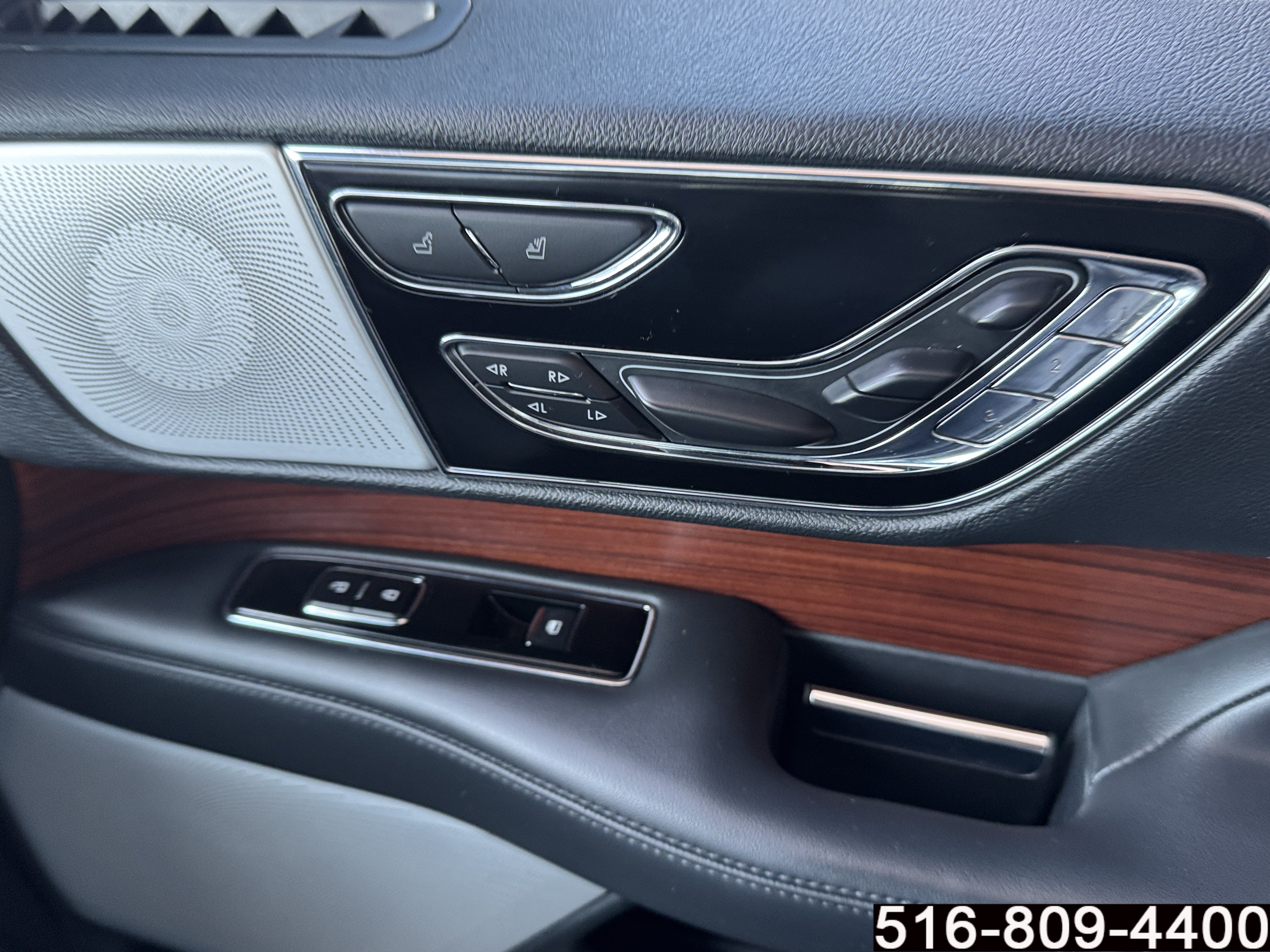 Used 2023 Lincoln Navigator Reserve AWD/4WD image 30