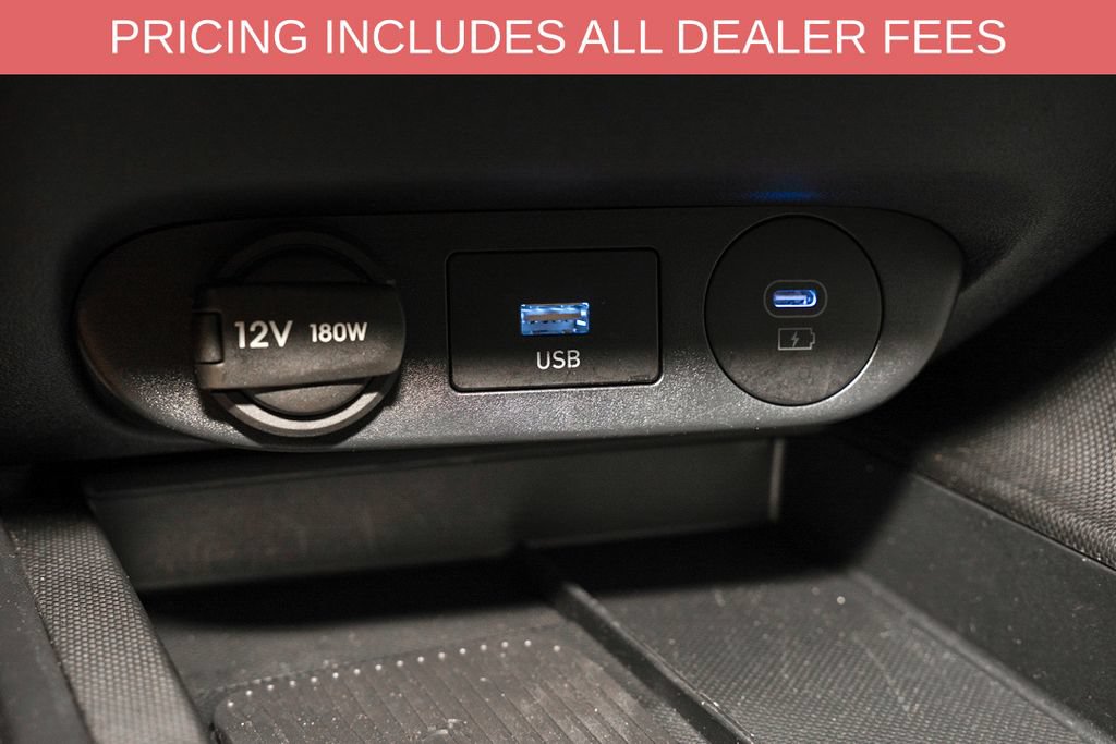Used 2025 Hyundai Elantra SEL FWD image 16