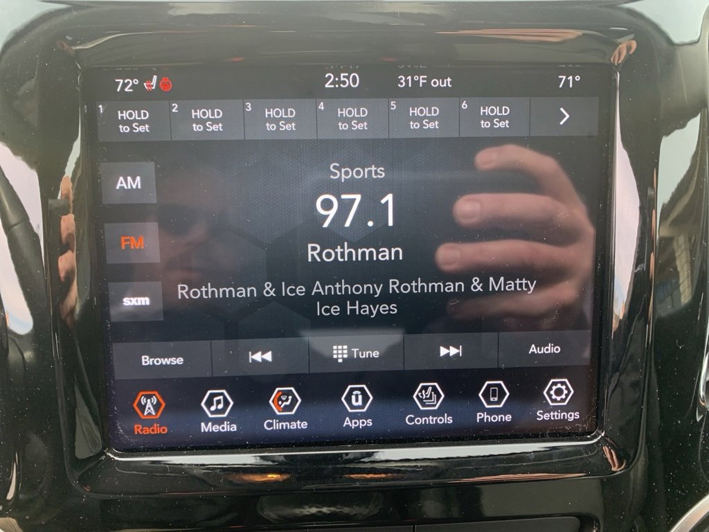 Used 2020 Jeep Cherokee Limited image 23