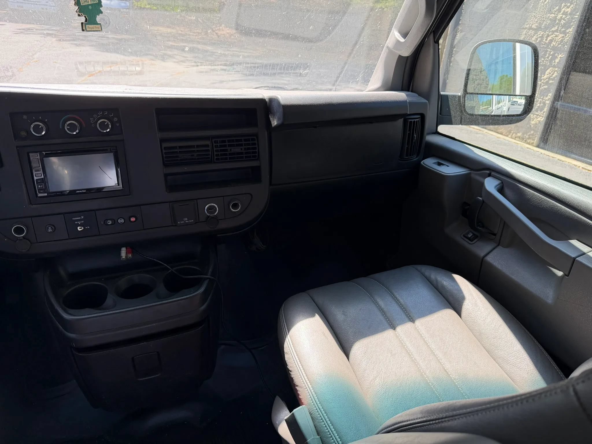 Used 2017 Chevrolet Express 2500 LS RWD image 12