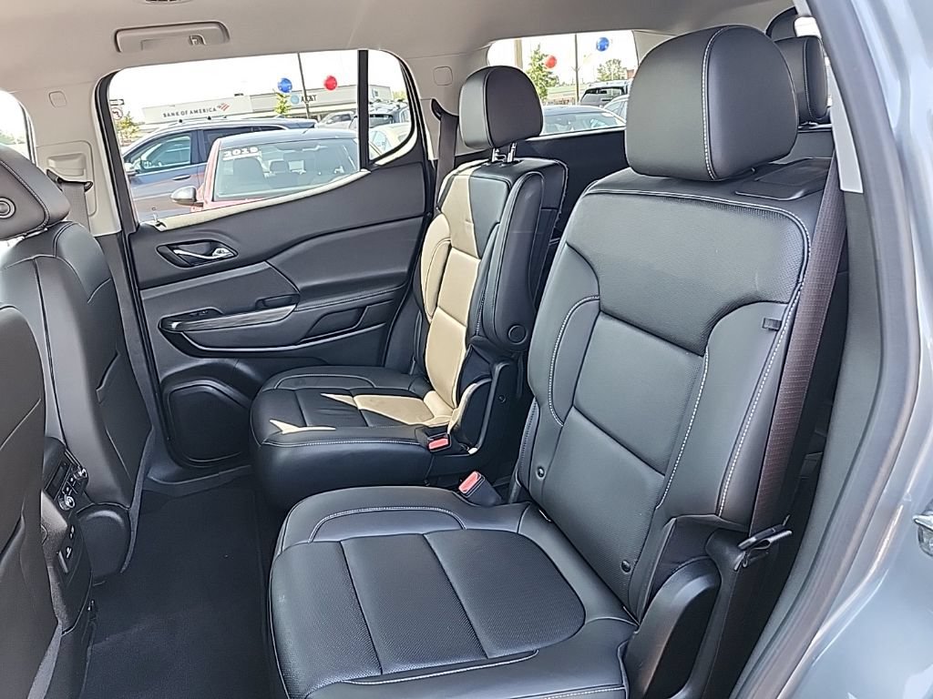 Used 2023 GMC Acadia SLT AWD/4WD image 8