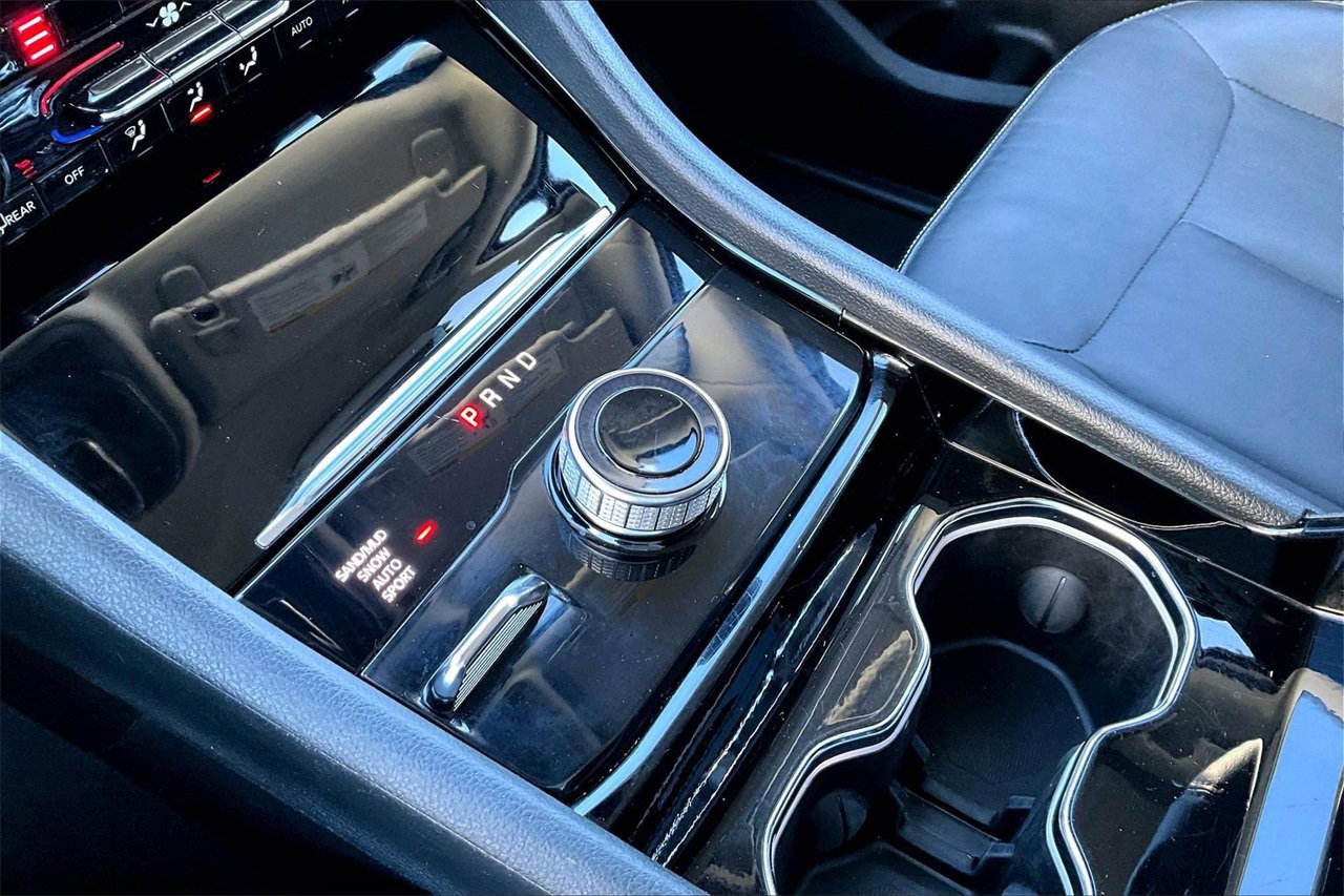 Used 2023 Jeep Grand Cherokee Limited image 30