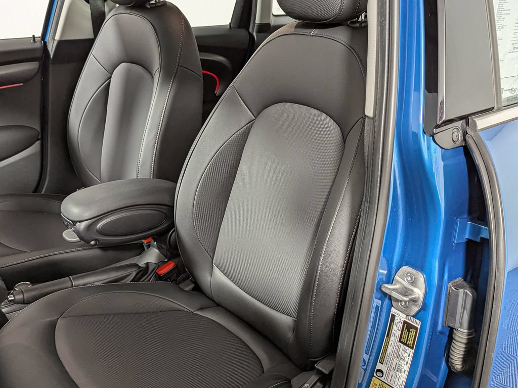 Used 2022 MINI Cooper 4-Door Hardtop FWD image 16