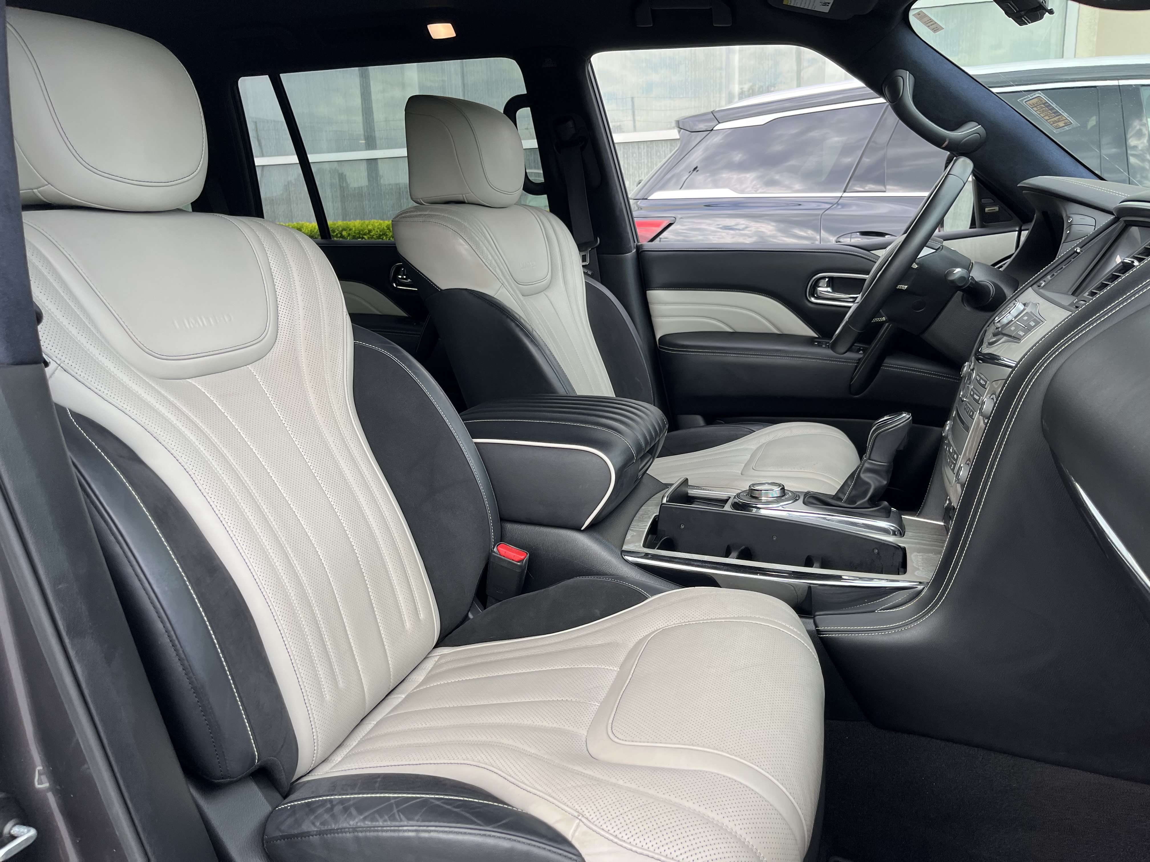 Certified 2019 INFINITI QX80 Limited w/ All-Season Package AWD/4WD image 23