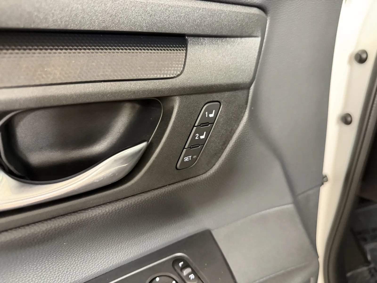 Used 2026 Honda CR-V Sport-L image 17
