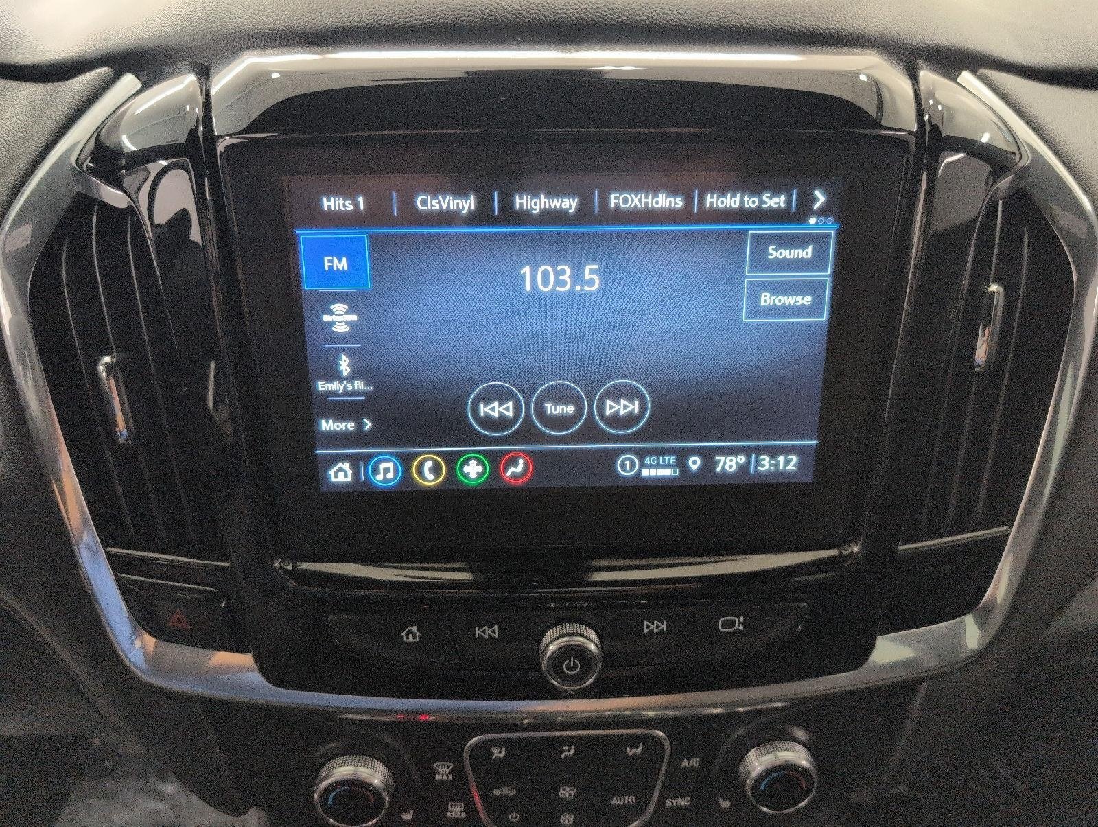 Used 2023 Chevrolet Traverse LT AWD/4WD image 8