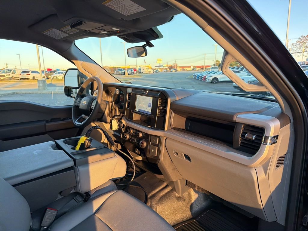 New 2026 Ford F350 XL w/ XL Chrome Package image 23