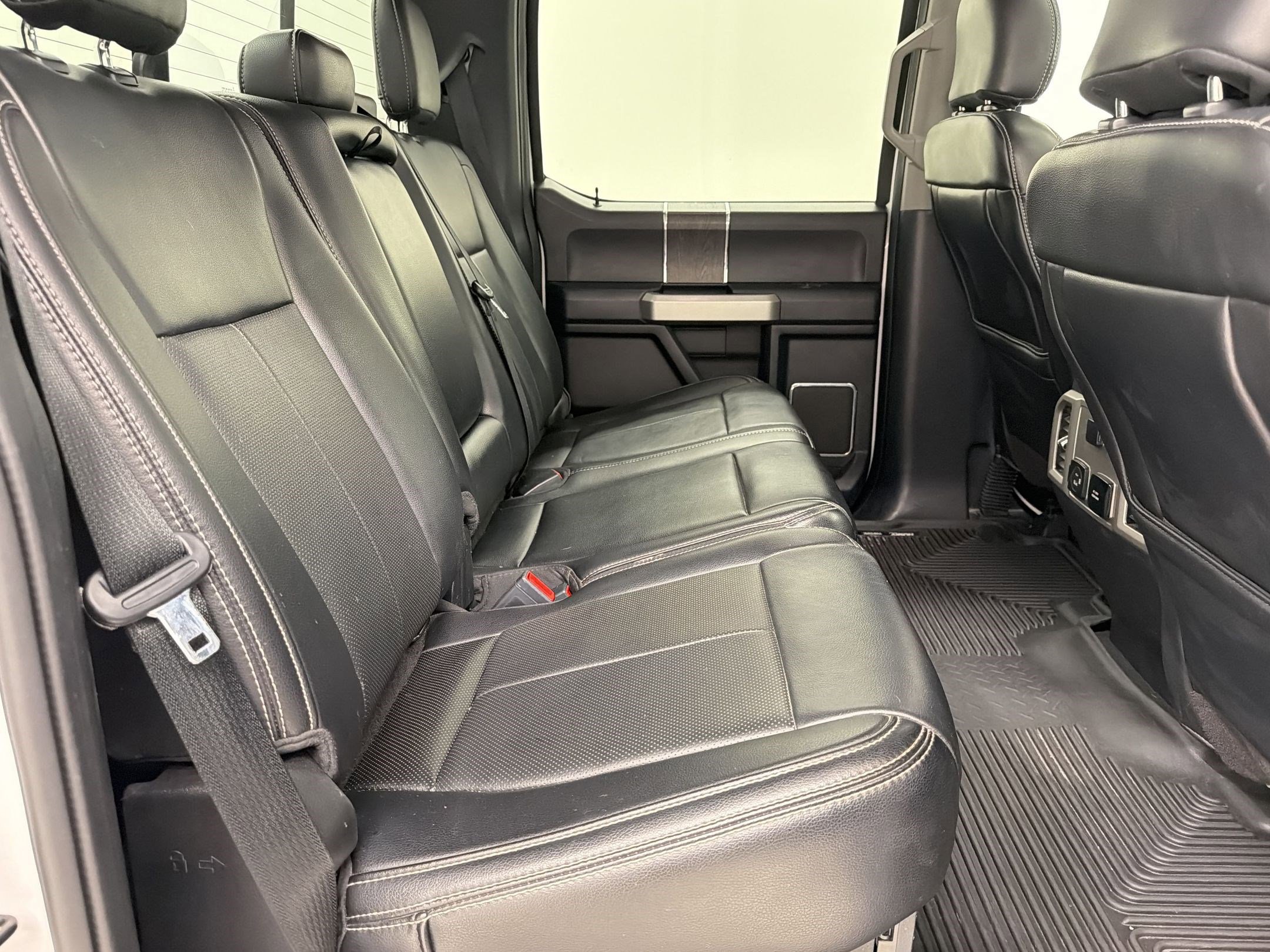 Used 2020 Ford F250 Lariat w/ Lariat Ultimate Package AWD/4WD image 27