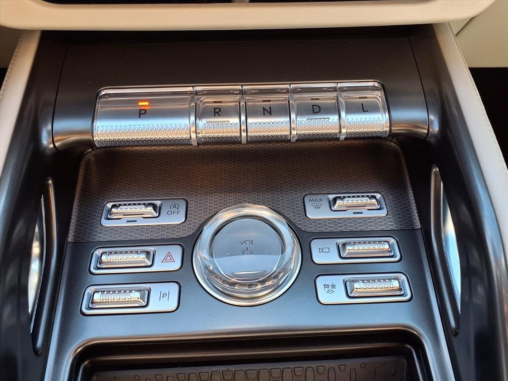 New 2026 Lincoln Nautilus Premier w/ Jet Appearance Package image 8