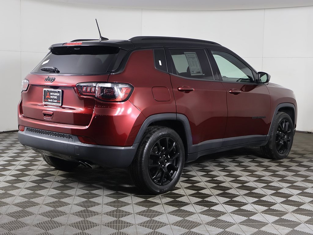 Used 2022 Jeep Compass Altitude w/ Sun and Sound Group image 10