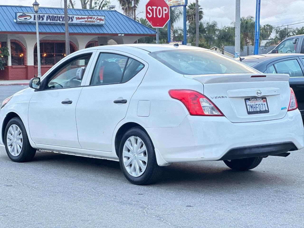 Used 2015 Nissan Versa S Plus FWD image 5