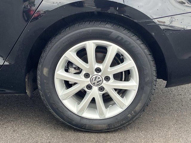 Used 2015 Volkswagen Jetta SE FWD image 12