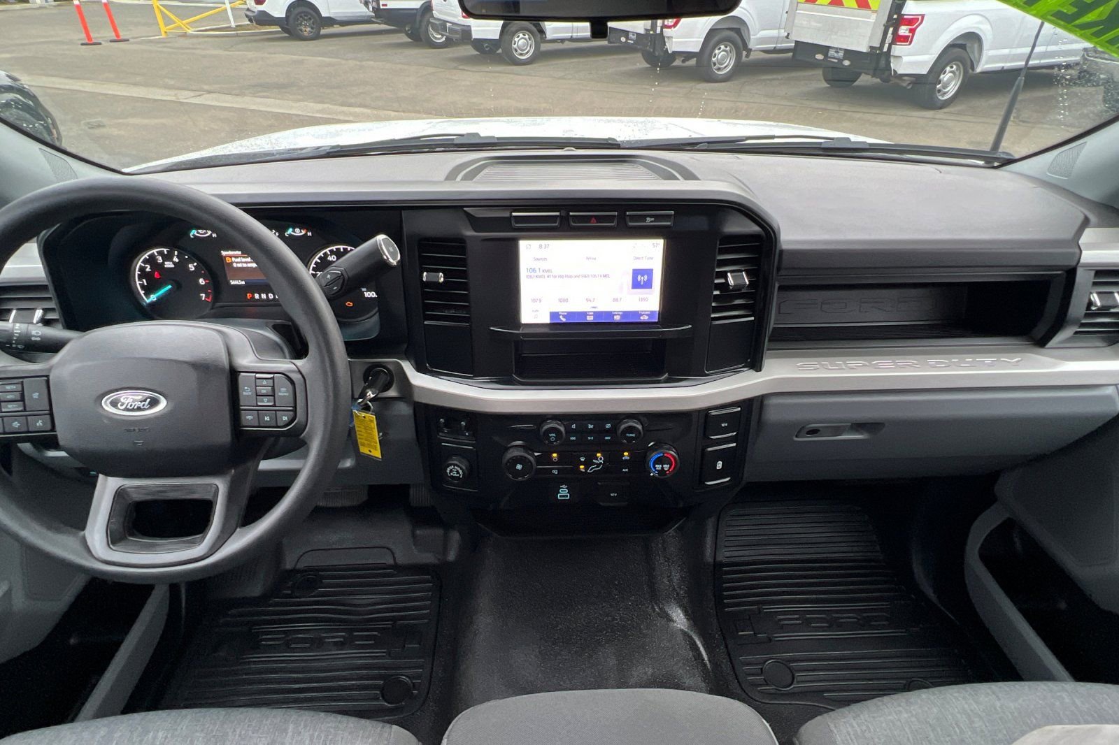 Used 2024 Ford F250 XL w/ XL Chrome Package image 12