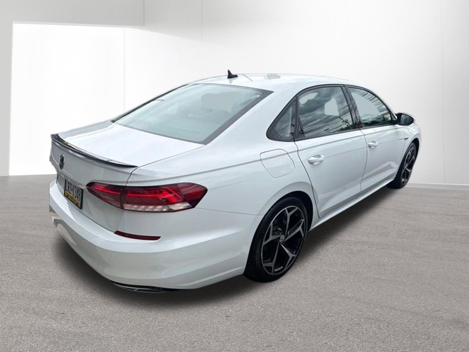 Used 2020 Volkswagen Passat 2.0T R-Line FWD image 5