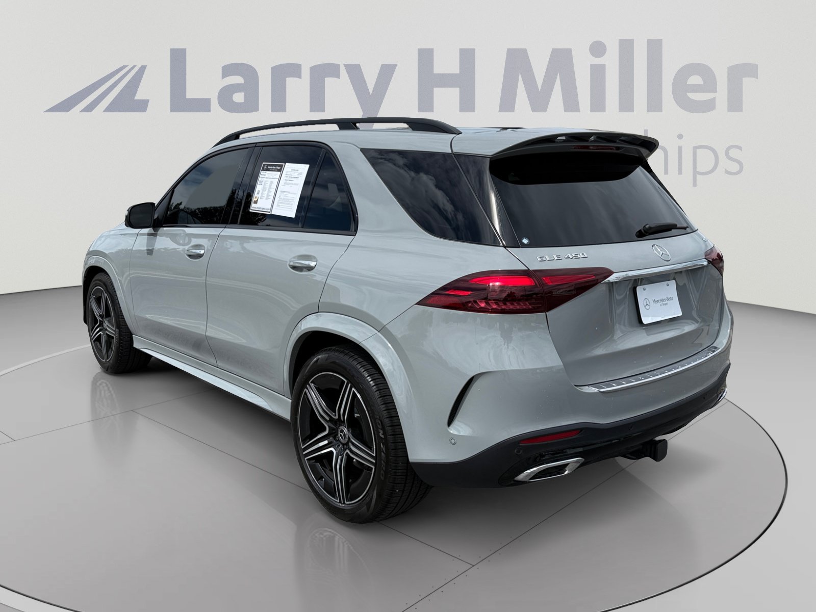 Used 2026 Mercedes-Benz GLE 450 4MATIC image 3