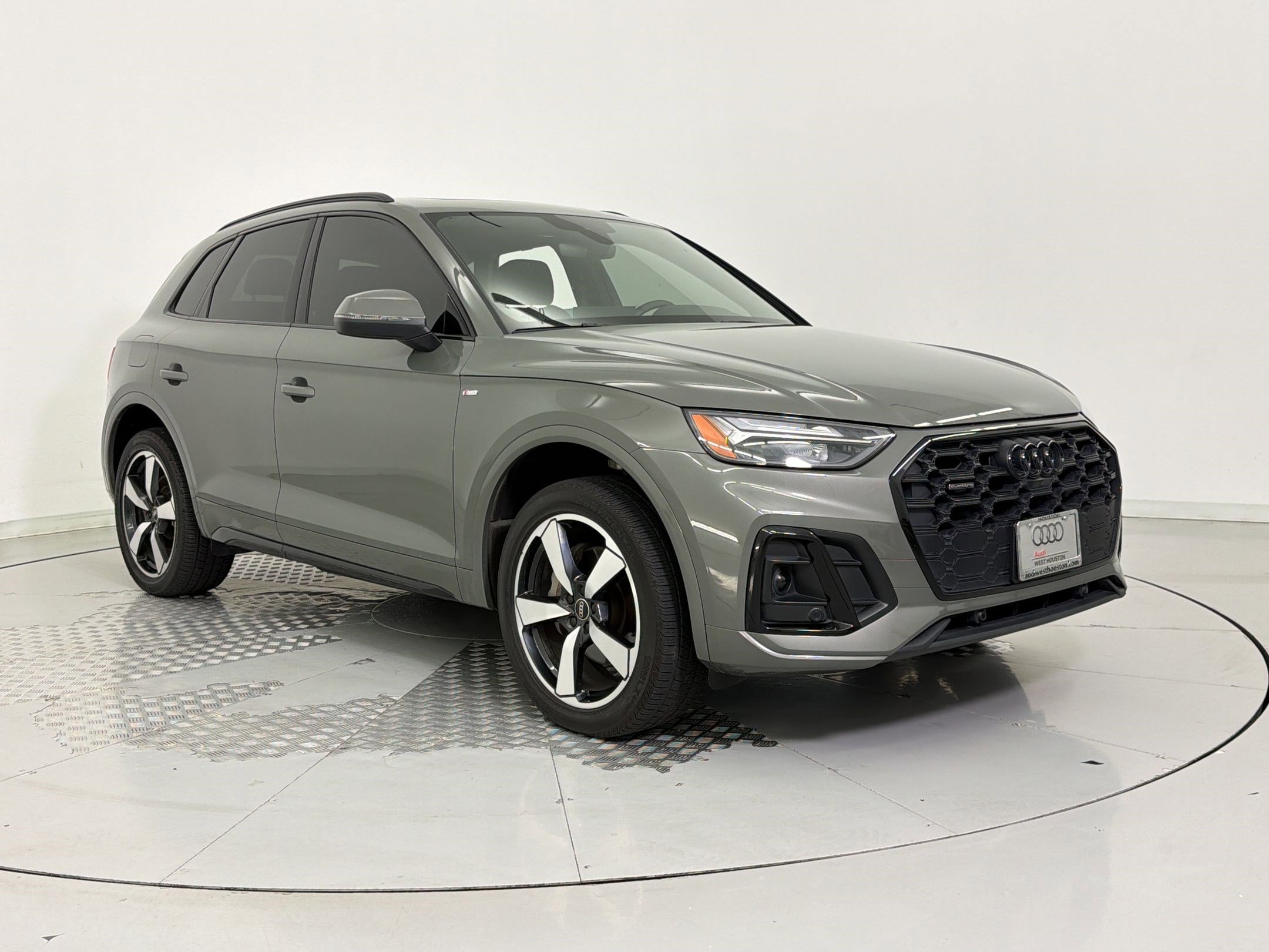 Used 2023 Audi Q5 2.0T Premium Plus w/ Premium Plus Package image 6