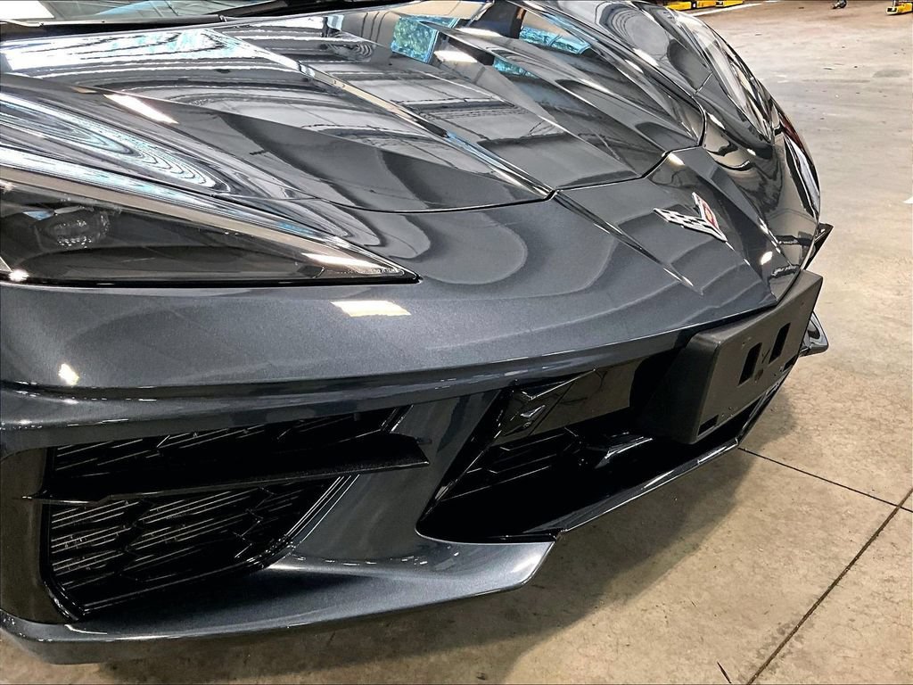 Used 2020 Chevrolet Corvette Stingray Preferred Cpe w/ 2LT Preferred Equipment Group RWD image 32