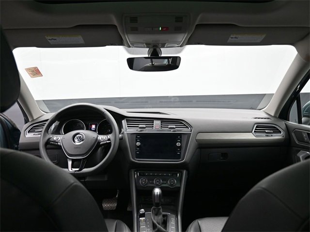 Used 2020 Volkswagen Tiguan SE w/ Panoramic Sunroof Package image 29