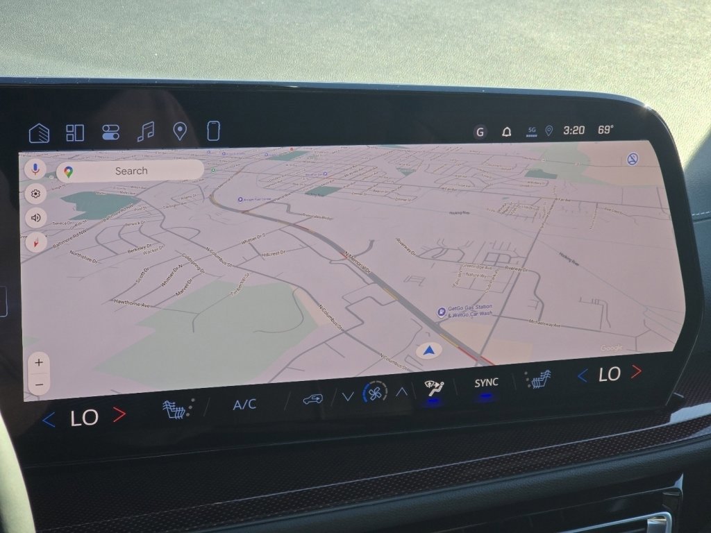 New 2026 Chevrolet Traverse Z71 w/ LPO, Floor Liner Package image 4