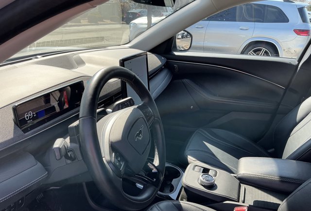 Used 2021 Ford Mustang Mach-E Premium image 10