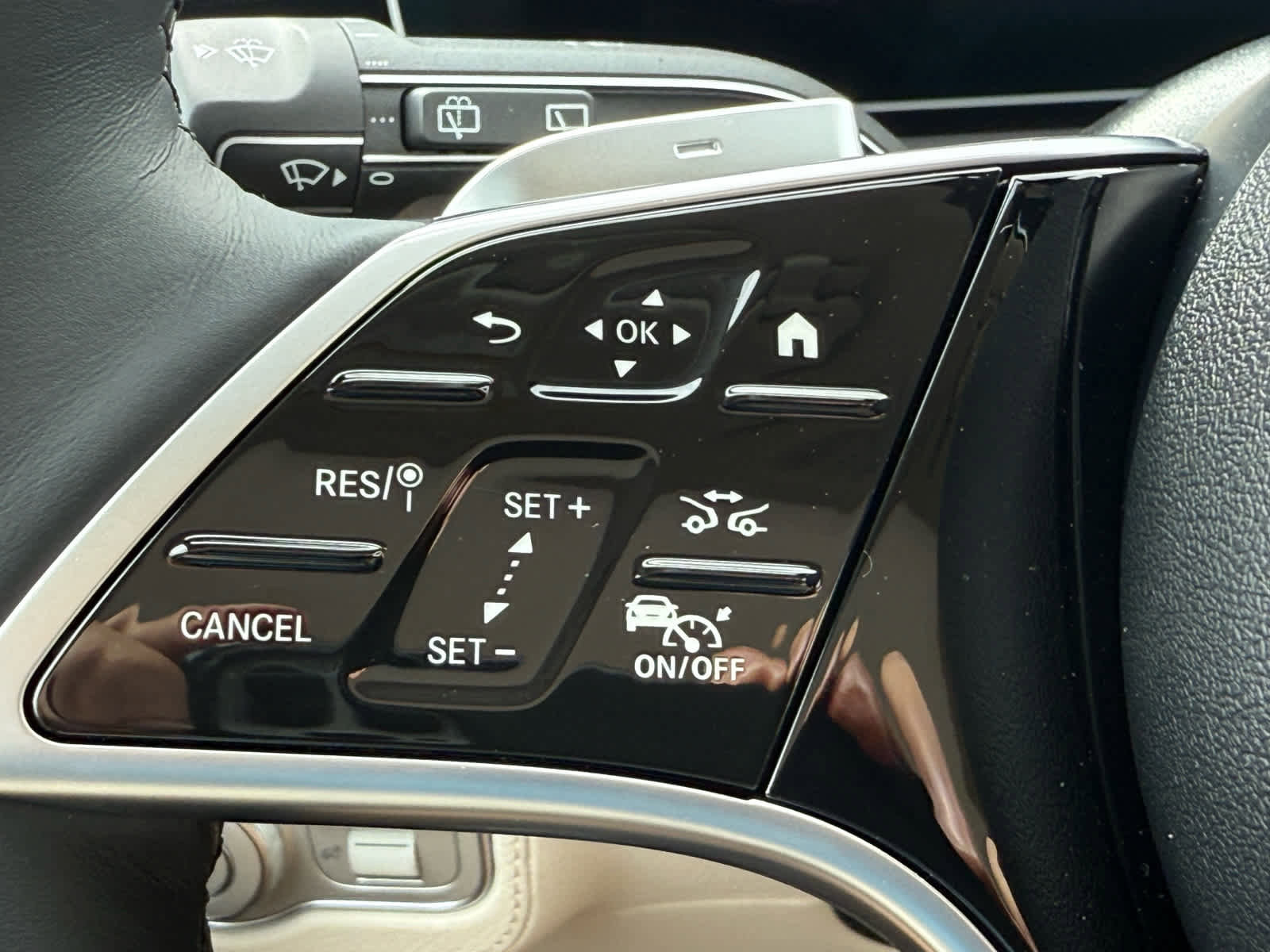 New 2026 Mercedes-Benz GLE 450e 4MATIC image 22