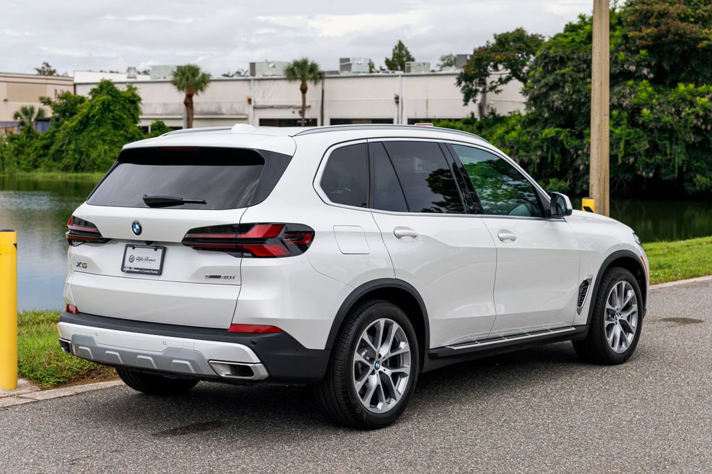Used 2026 BMW X5 sDrive40i w/ Climate Comfort Package RWD image 3