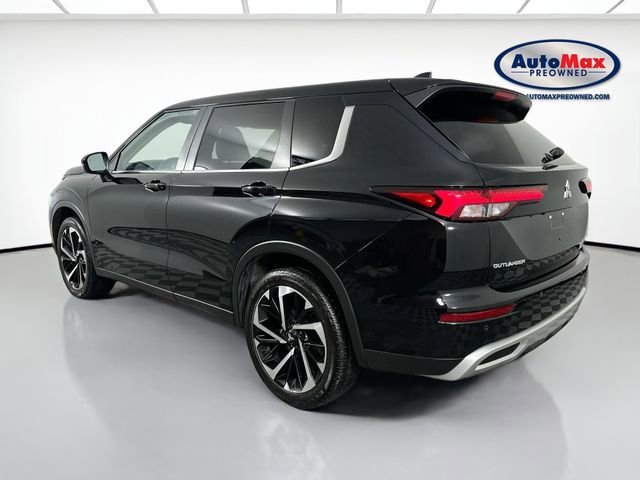 Used 2023 Mitsubishi Outlander SE image 5