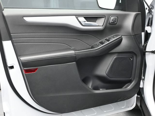 New 2025 Ford Escape SE w/ PHEV Premium Package FWD image 22