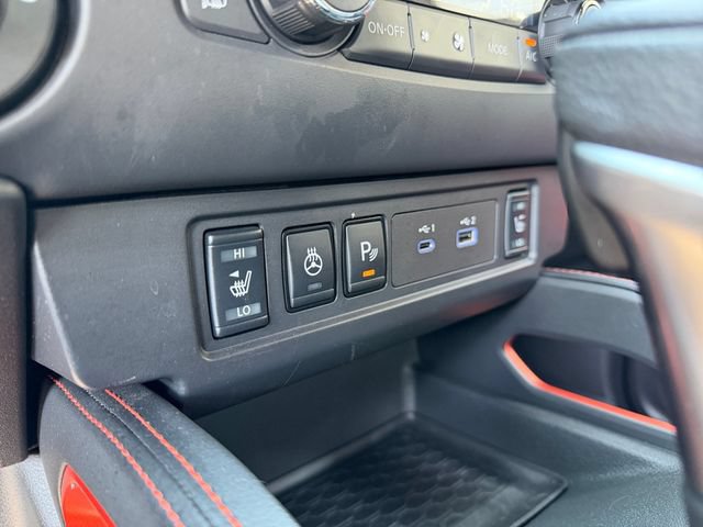 Used 2023 Nissan Frontier PRO-4X w/ Pro-4X Premium Package AWD/4WD image 19