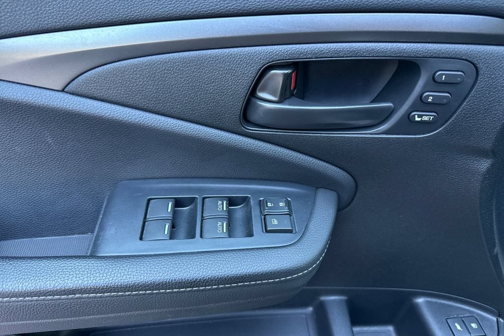 Certified 2023 Honda Passport EX-L image 5