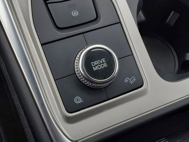 Used 2022 Ford Explorer XLT w/ Equipment Group 202A image 22