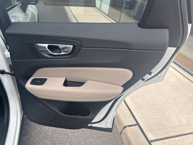 Certified 2026 Volvo XC60 B5 Plus AWD/4WD image 11
