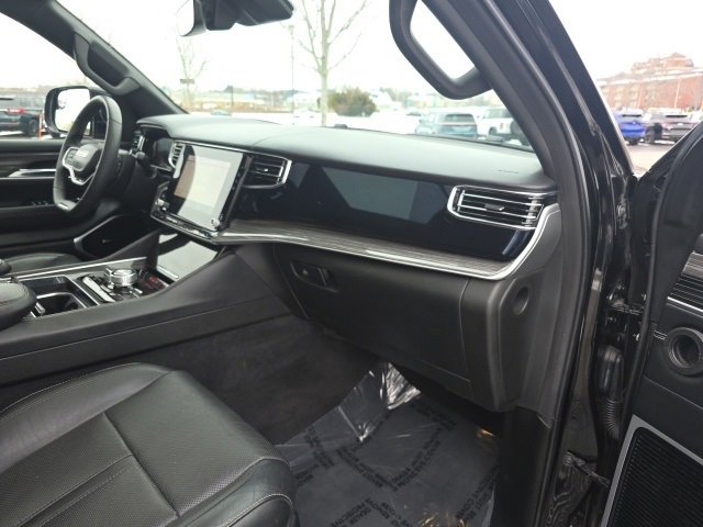 Used 2022 Jeep Wagoneer Series III w/ Premium Group I image 9