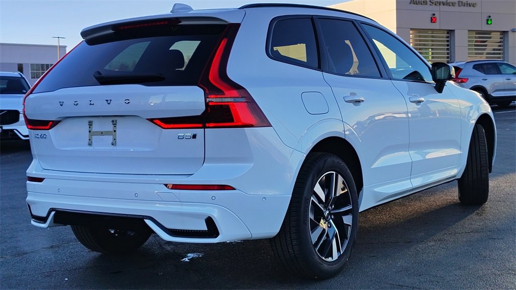 New 2026 Volvo XC60 B5 Plus w/ Climate Package image 3