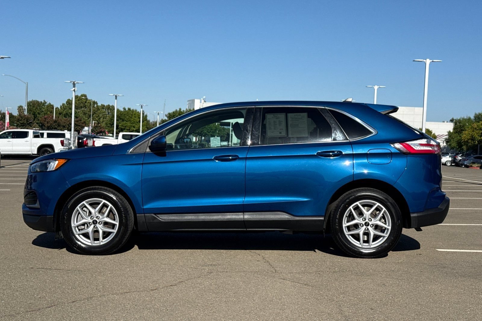 Used 2024 Ford Edge SEL AWD/4WD image 7