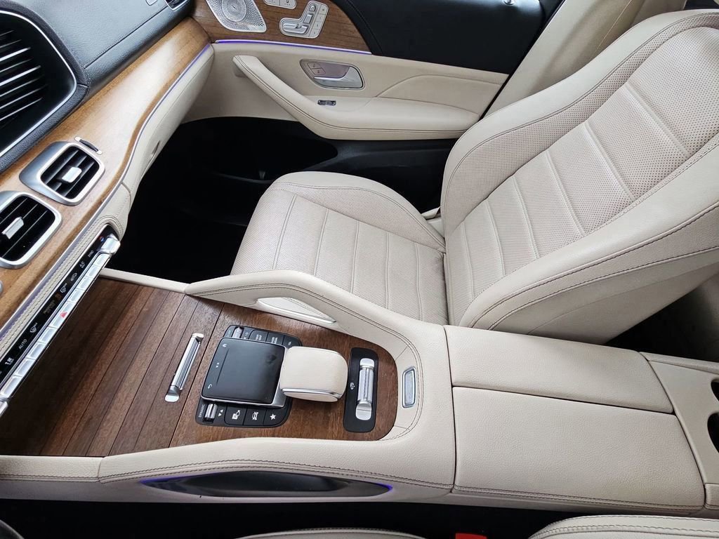 Used 2021 Mercedes-Benz GLS 450 4MATIC image 17