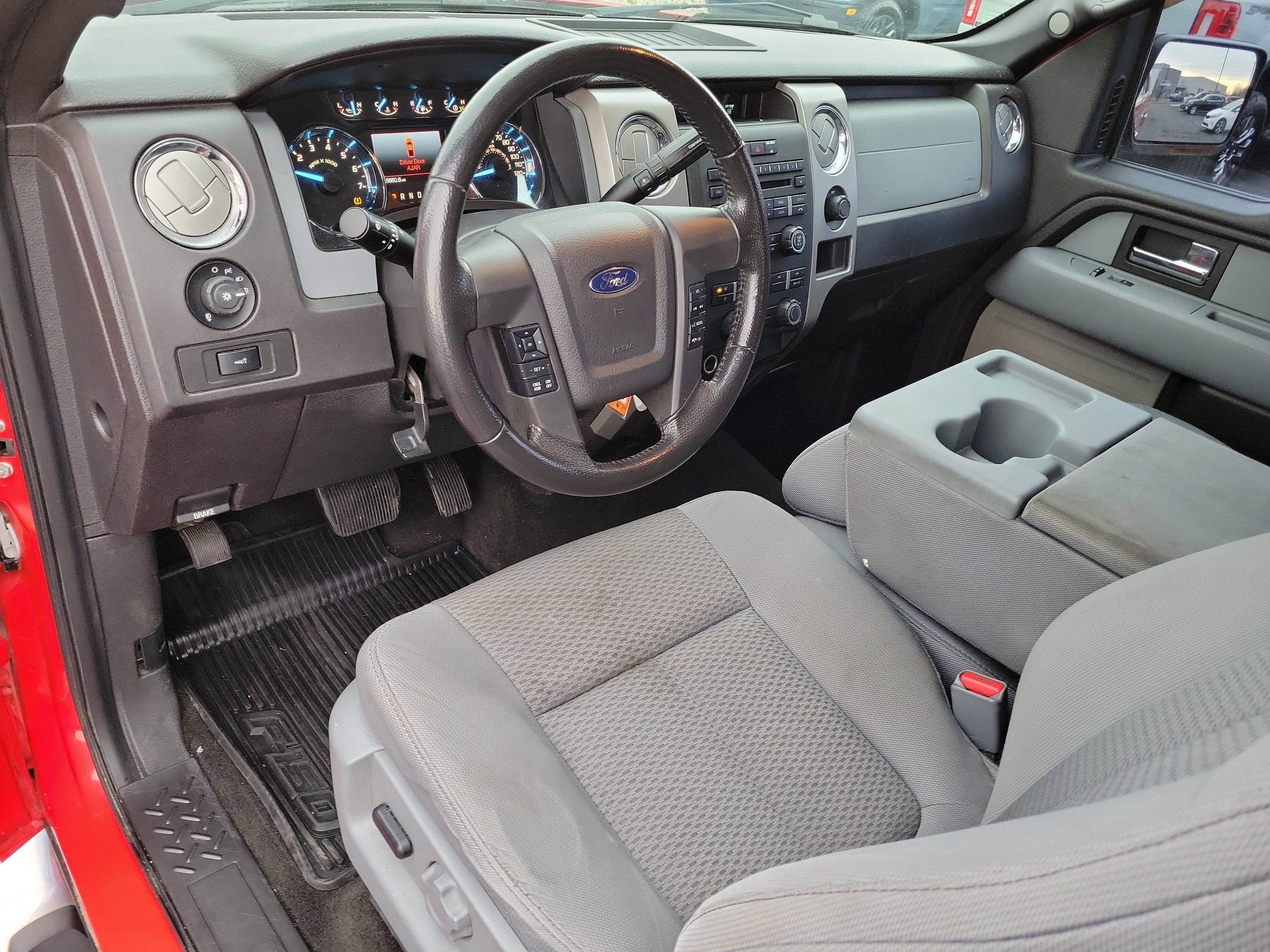 Used 2012 Ford F150 XLT w/ XLT Chrome Pkg image 18