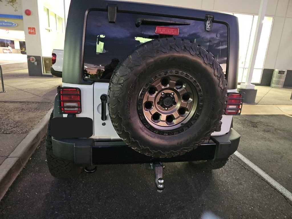Used 2018 Jeep Wrangler Sport AWD/4WD image 9